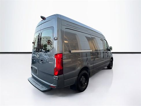 Used 2025 Mercedes-Benz Sprinter 2500 image 5