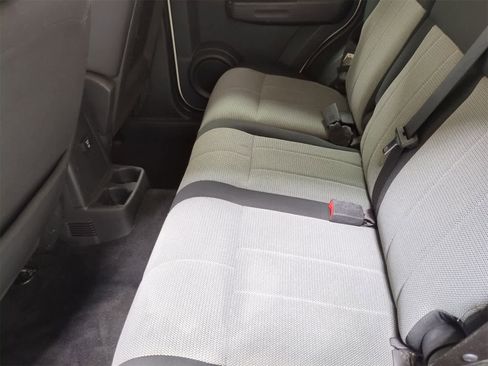 Used 2009 Dodge Nitro SE image 19