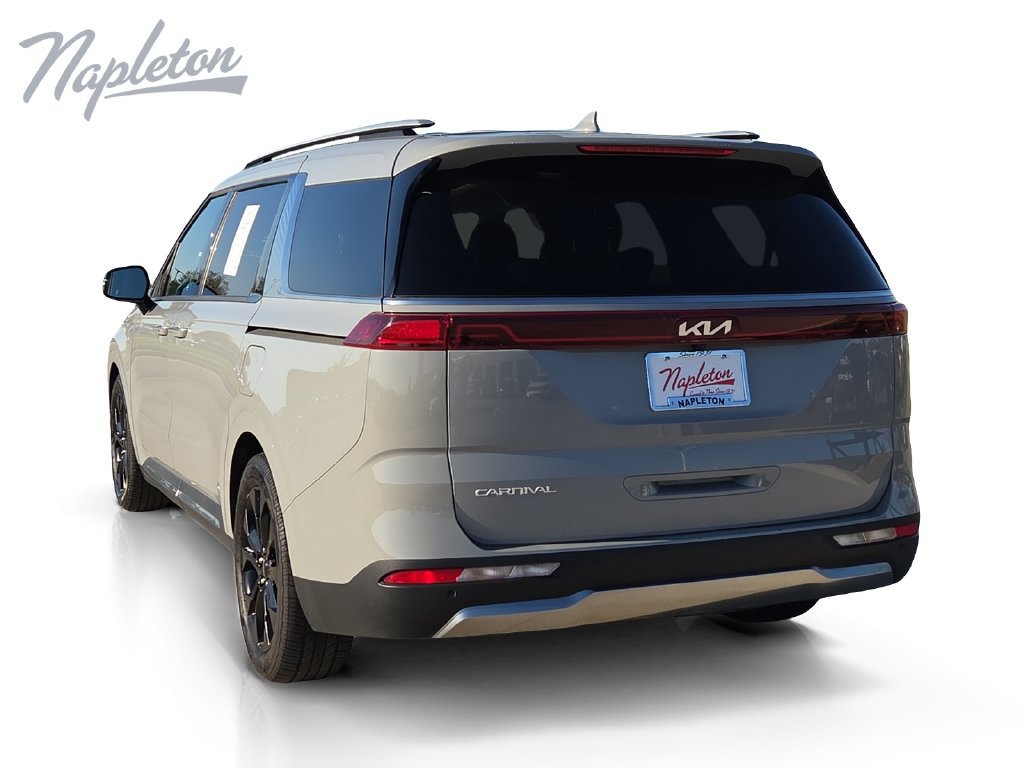 Used 2023 Kia Carnival SX Prestige FWD image 3