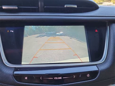 Used 2017 Cadillac XT5 FWD image 24