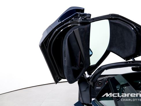 Used 2025 McLaren 750S RWD image 11