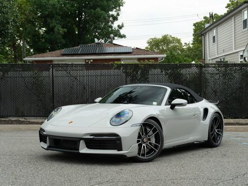 Used 2024 Porsche 911 Cabriolet AWD/4WD image 2