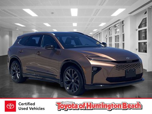 Certified 2026 Toyota Crown Signia AWD/4WD image 1