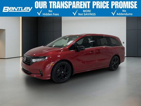 Used 2024 Honda Odyssey Sport image 1