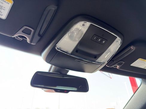 Used 2023 Dodge Charger R/T w/ Harman/Kardon Audio Group RWD image 28