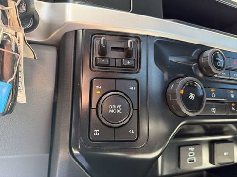 Used 2025 Ford F350 4x4 Regular Cab Super Duty image 27