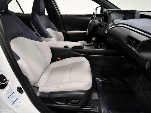 Used 2022 Lexus UX 250h w/ Premium Package AWD/4WD image 19
