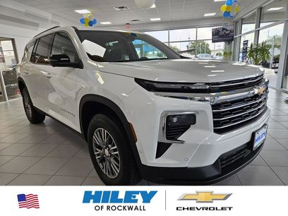 New 2025 Chevrolet Traverse LT w/ Enhanced Driving Package