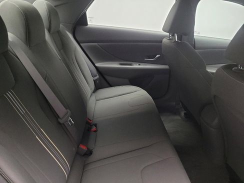 Used 2023 Hyundai Elantra SEL w/ Cargo Package FWD image 19