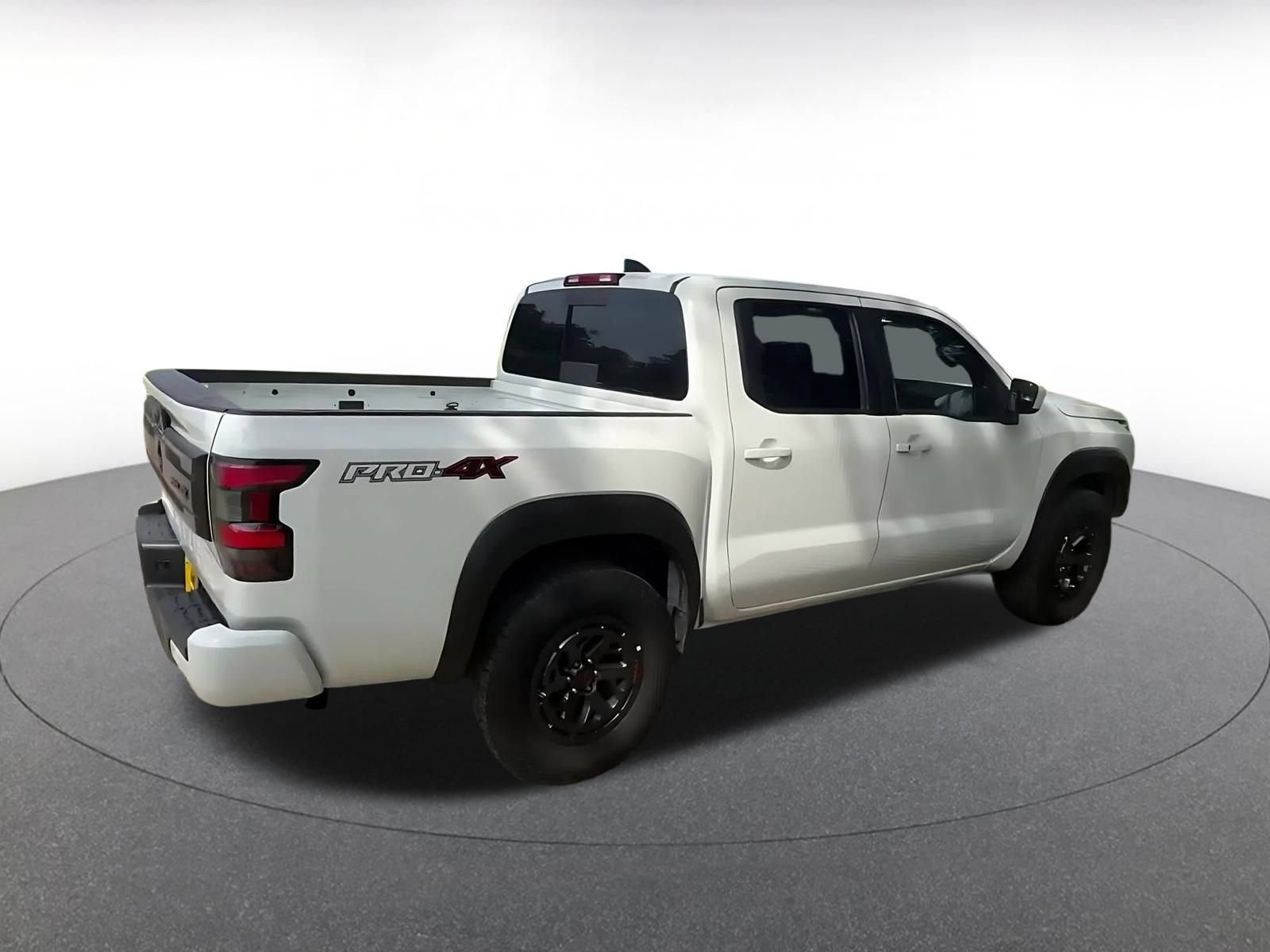 Used 2026 Nissan Frontier PRO-4X AWD/4WD image 13