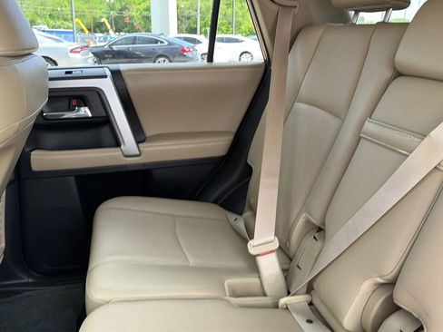 Used 2015 Toyota 4Runner Limited AWD/4WD image 39