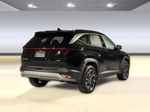 Used 2026 Hyundai Tucson Limited AWD/4WD image 9