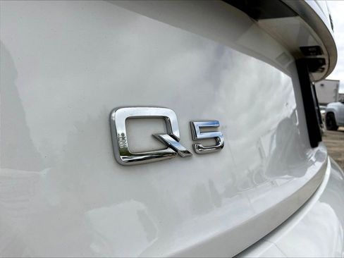 Used 2022 Audi Q5 2.0T Premium w/ Convenience Package AWD/4WD image 24