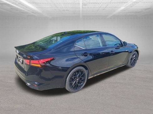 New 2026 Nissan Altima 2.5 SR w/ SR Midnight Edition Package FWD image 5