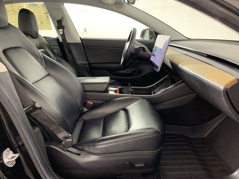 Used 2019 Tesla Model 3 Long Range image 38