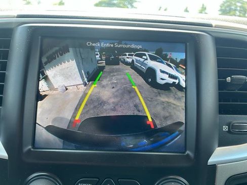 Used 2018 RAM 1500 Big Horn RWD image 16