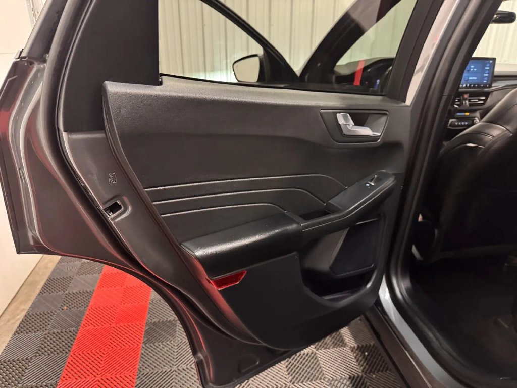 Used 2025 Ford Escape ST-Line w/ Tech Pack #1 AWD/4WD image 42