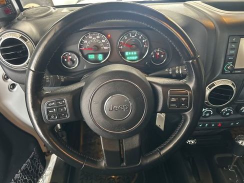 Used 2017 Jeep Wrangler Sahara w/ Dual Top Group AWD/4WD image 14