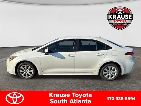 Used 2026 Toyota Corolla LE FWD image 4