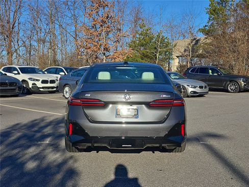 Certified 2025 BMW i5 M60 w/ Premium Package image 4