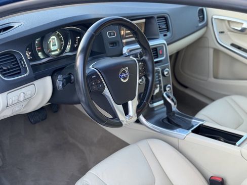 Used 2014 Volvo S60 T5 image 8