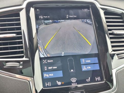 Used 2018 Volvo XC90 T6 Momentum image 24