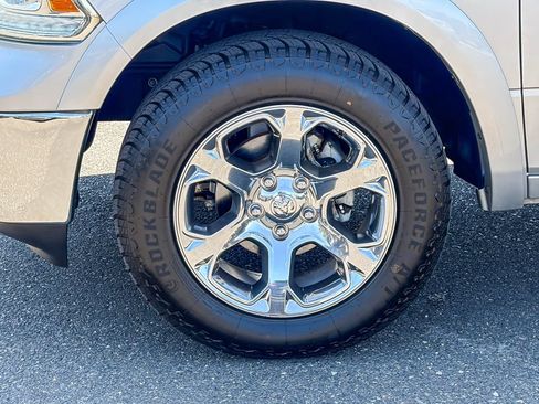 Used 2015 RAM 1500 Laramie w/ Convenience Group AWD/4WD image 15