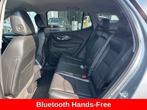 Used 2024 GMC Terrain SLT FWD image 14