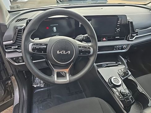 Used 2023 Kia Sportage LX image 10