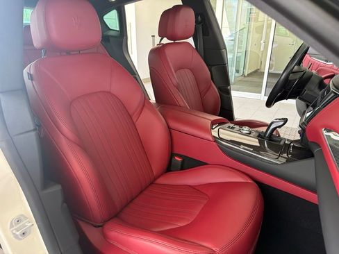 Certified 2023 Maserati Levante Modena AWD/4WD image 15