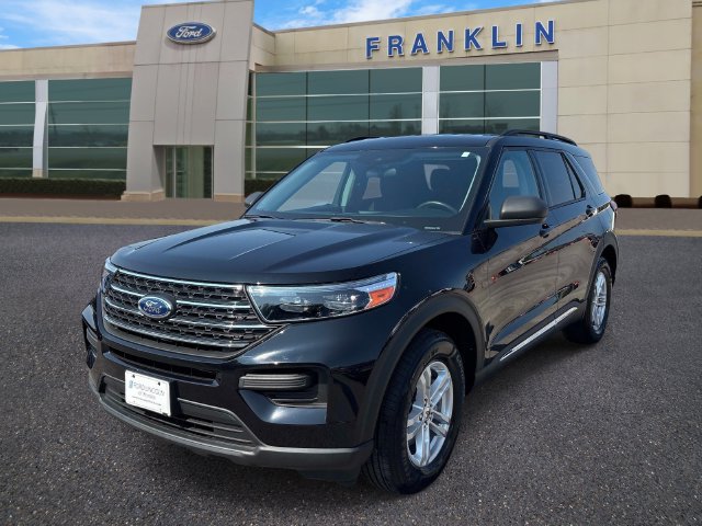 Certified 2023 Ford Explorer XLT RWD image 3