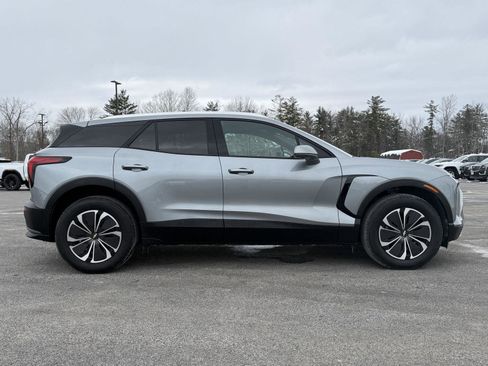 Used 2025 Chevrolet Blazer EV LT image 4