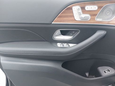 New 2025 Mercedes-Benz GLS 450 4MATIC image 29