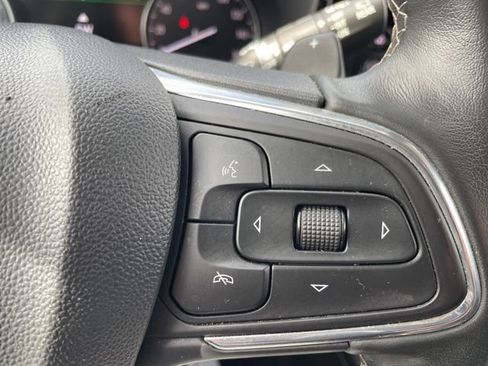 Used 2023 Buick Envision Essence FWD image 30