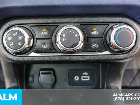 Used 2024 Nissan Versa SV FWD image 39