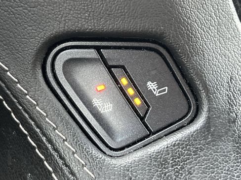 Used 2018 Chevrolet Tahoe LT image 18