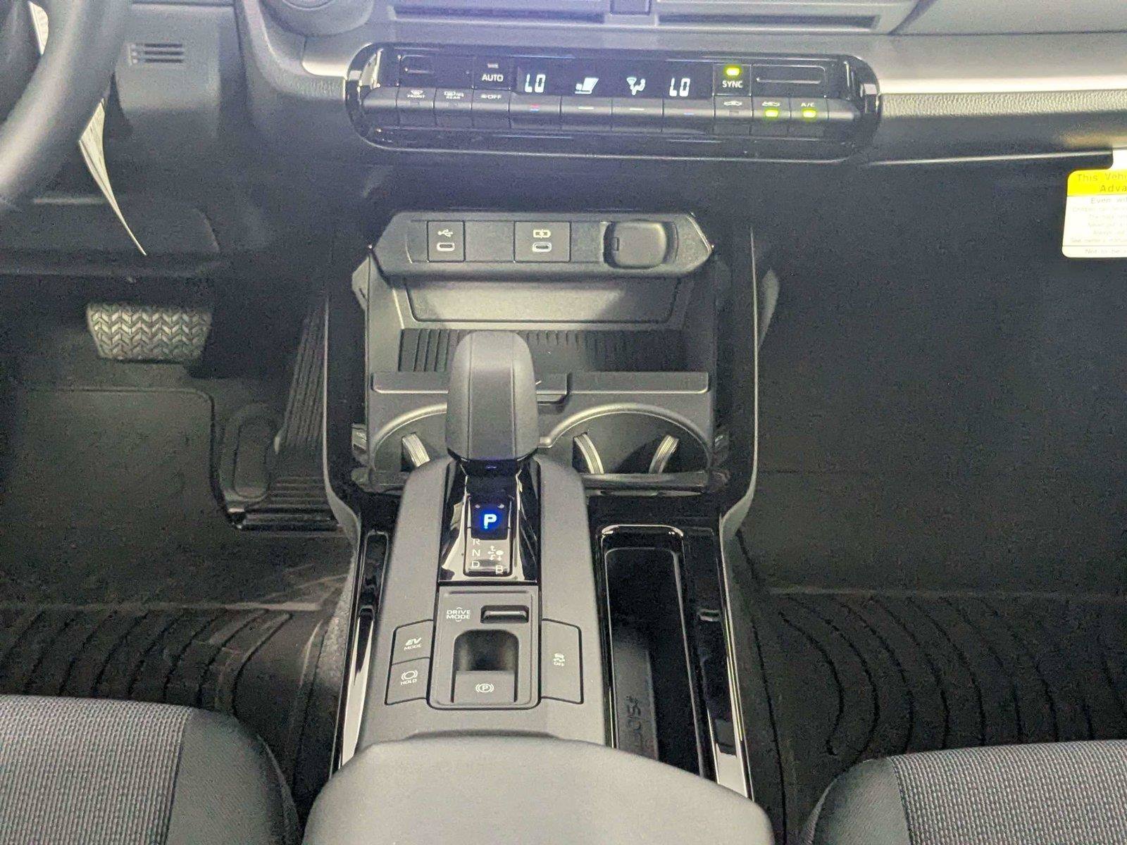 New 2027 Toyota Prius LE FWD image 28