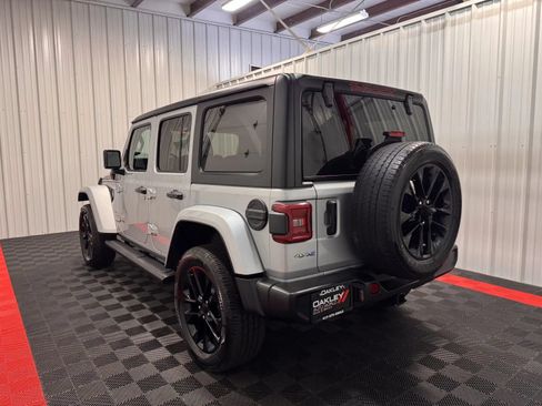 Used 2023 Jeep Wrangler Unlimited Sahara AWD/4WD image 2