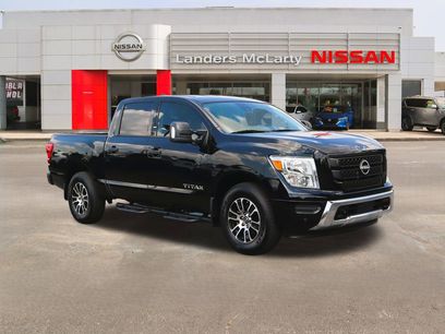 Used 2024 Nissan Titan SV w/ SV Convenience Package