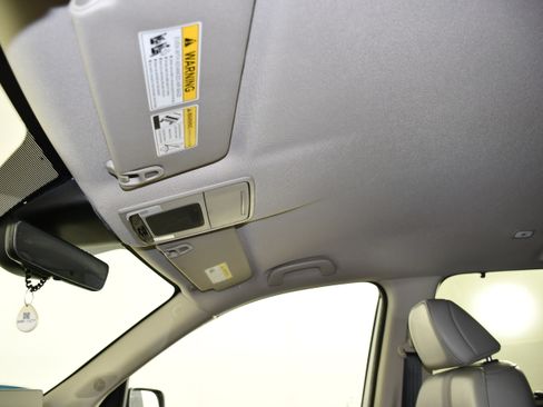 Used 2025 Honda Pilot EX-L image 40