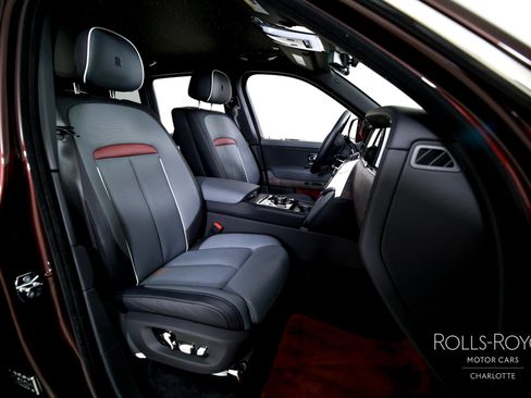 Certified 2025 Rolls-Royce Cullinan image 34