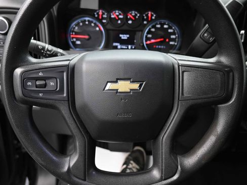 Used 2019 Chevrolet Silverado 1500 Custom w/ Custom Convenience Package AWD/4WD image 6