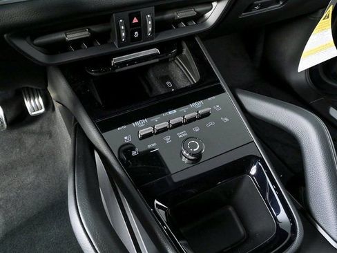 New 2026 Porsche Cayenne S image 18