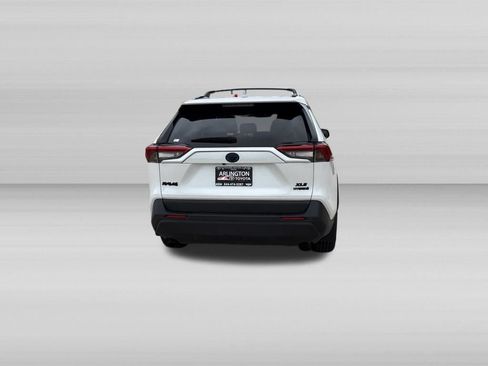 Used 2023 Toyota RAV4 XLE Premium AWD/4WD image 7