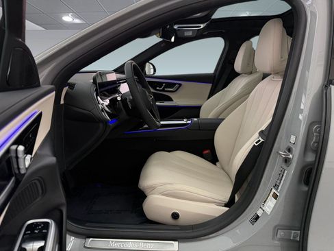 Used 2026 Mercedes-Benz E 450 4MATIC Sedan image 5