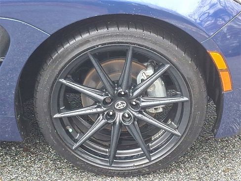Used 2022 Toyota GR86 Premium image 8