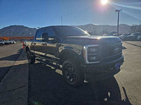 Used 2023 Ford F350 Lariat w/ Sport Appearance Package AWD/4WD image 3