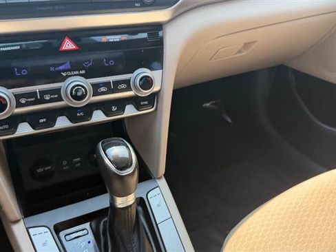 Used 2020 Hyundai Elantra Value Edition FWD image 37