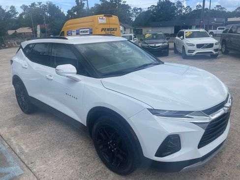 Used 2020 Chevrolet Blazer LT w/ Sound & Technology Package FWD image 4