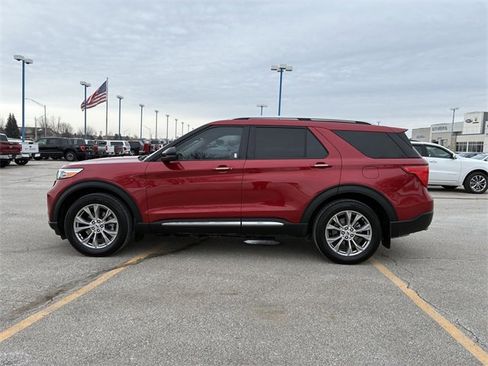 Certified 2021 Ford Explorer Limited w/ Equipment Group 301A image 8